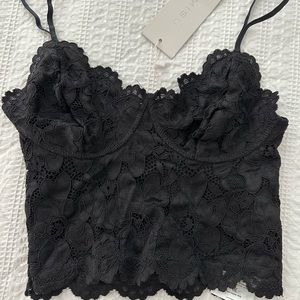Amisu black cropped top, brand new size XS